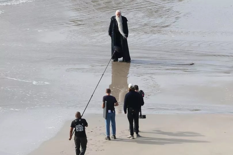 First pictures of John Lithgow as the new Professor Dumbledore filming in Cornwall