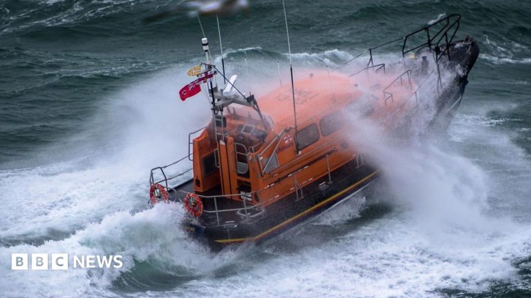 Coastguard Ends Search for Two Missing French Fishermen