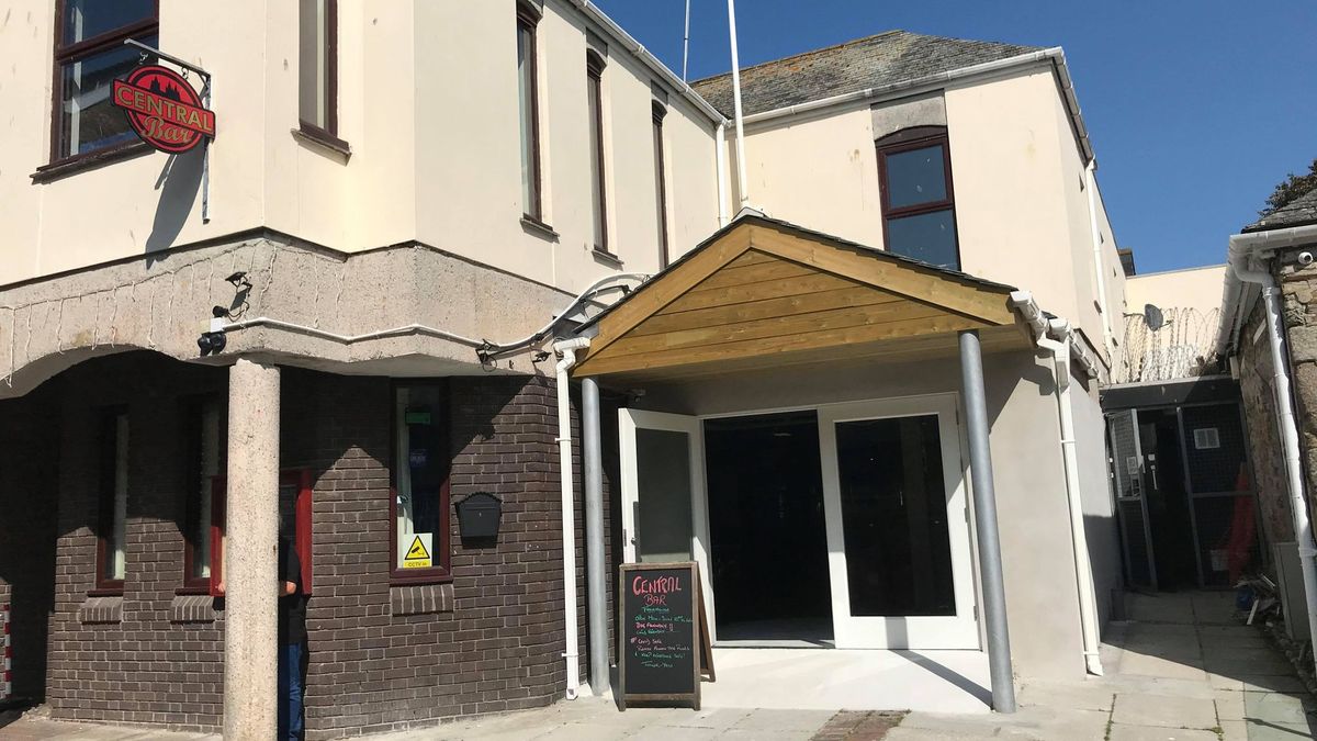 Truro's 'Proper Boozer' Central Bar Shuts Permanently