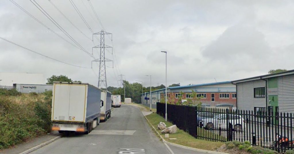 Man Trapped Between Forklift and Lorry While at Work