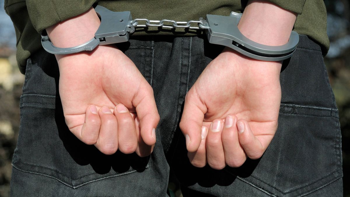 Six arrested after missing Rugby girls found in Cornwall
