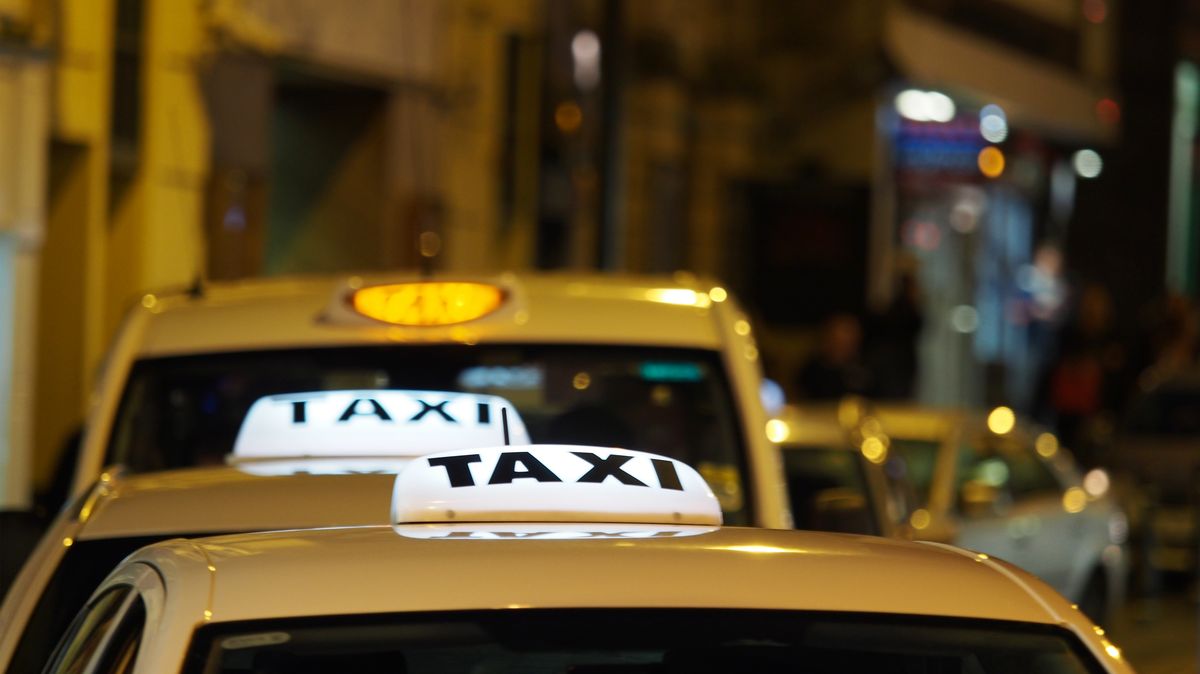 Licences Suspended for Four Torbay Taxi Drivers