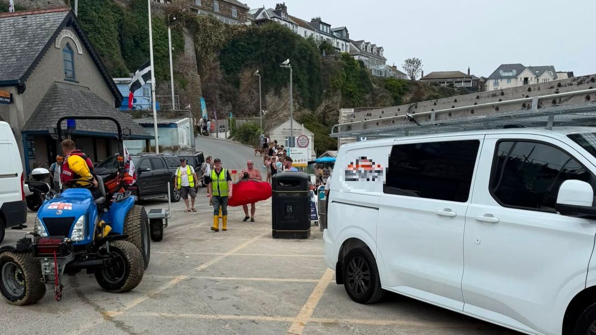 Van Blocking Newquay Lifeboat Slipway Prompts RNLI Warning