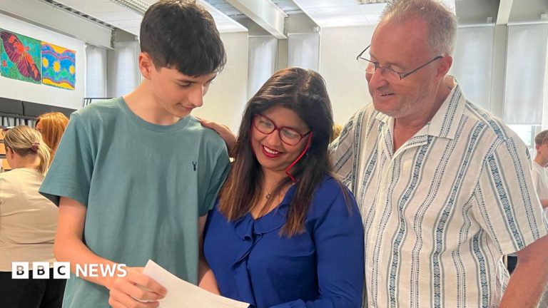 Devon and Cornwall Pupils Collect GCSE Results