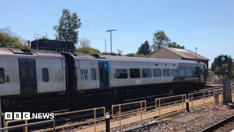 Dry Weather Keeps Reduced Rail Timetable in Place