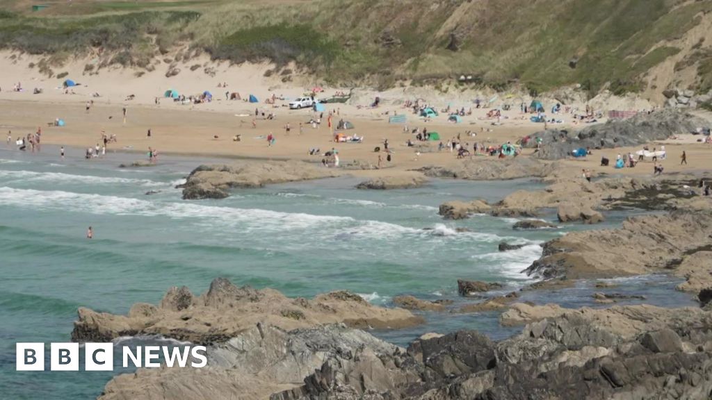 Man and Two Boys Rescued After Tide Cuts Off Fistral Beach