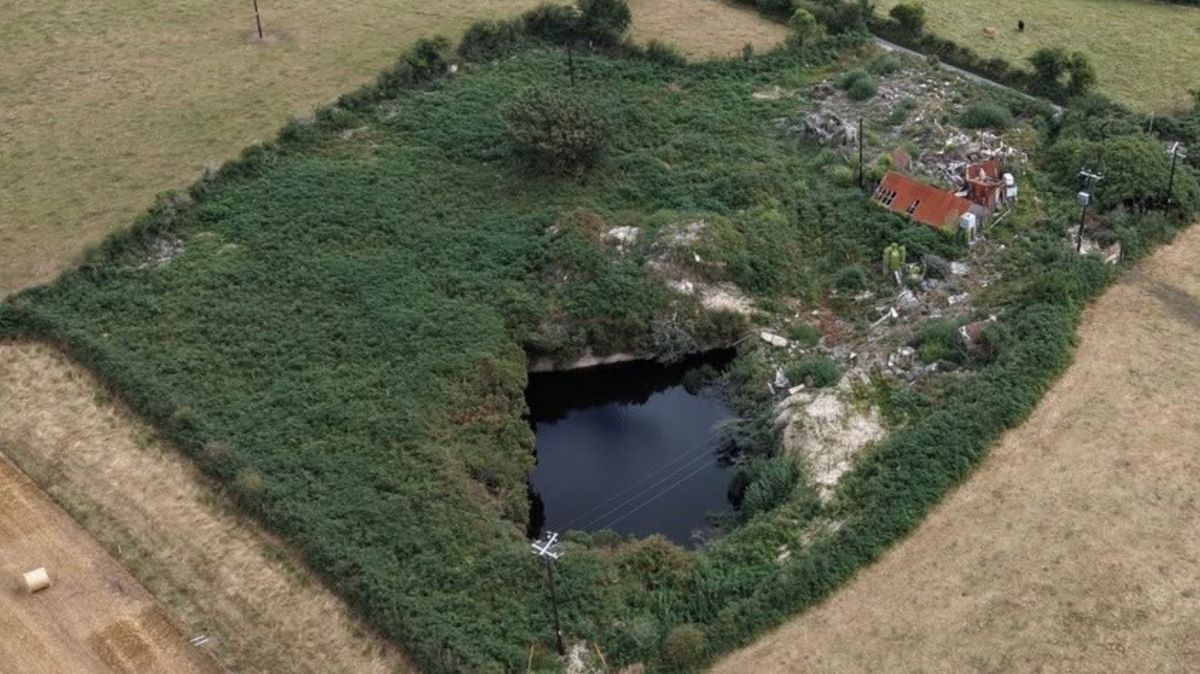 Flooded Chywoon Quarry Near Penryn Goes to Auction