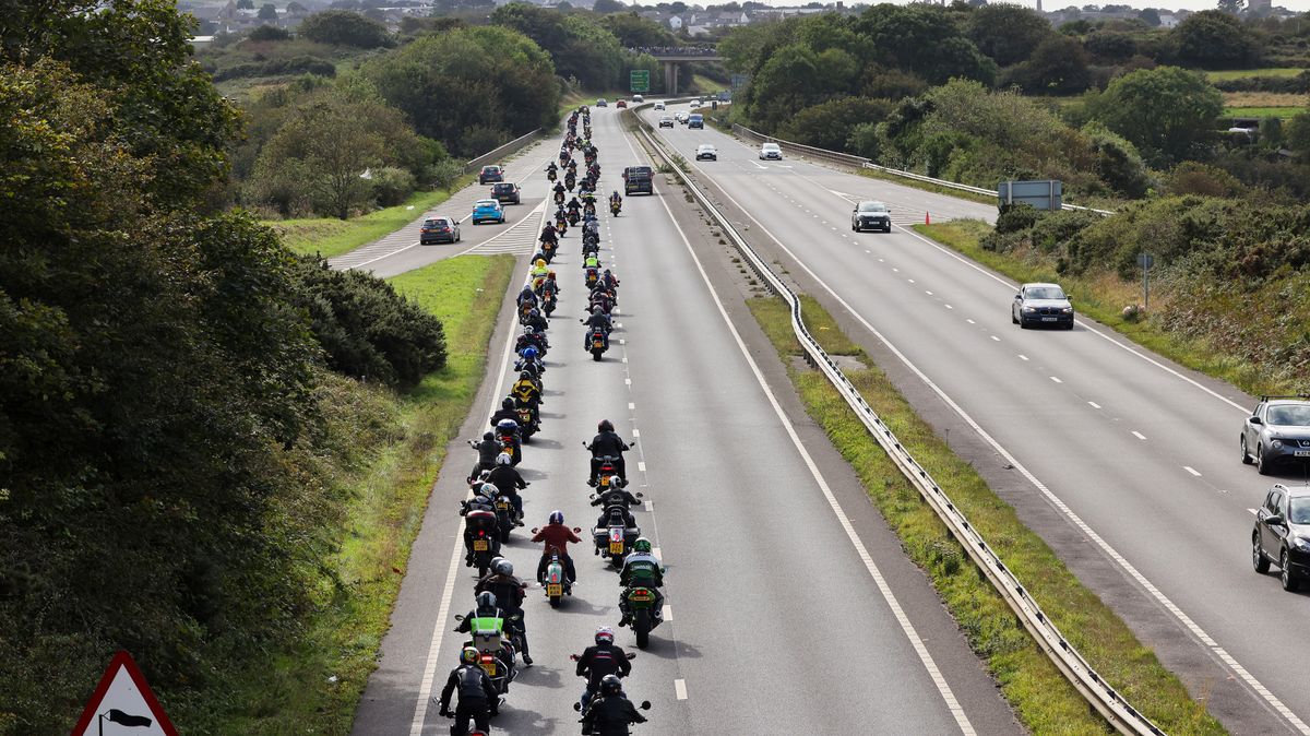 Martin Jennings Memorial Ride Raises £10,000 Despite Two Minor Crashes