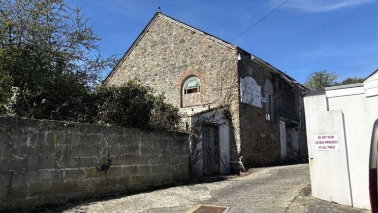 Cornwall Planning: New Site for Gypsy and Traveller Families Among Latest Applications