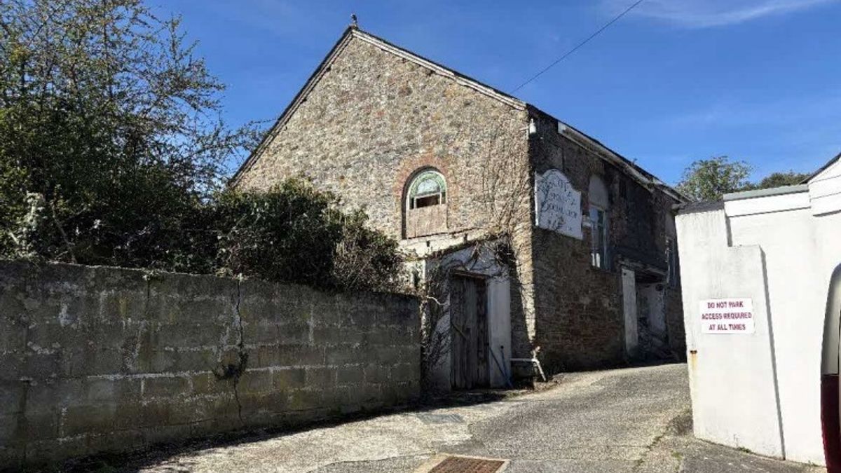 Cornwall Planning: New Site for Gypsy and Traveller Families Among Latest Applications