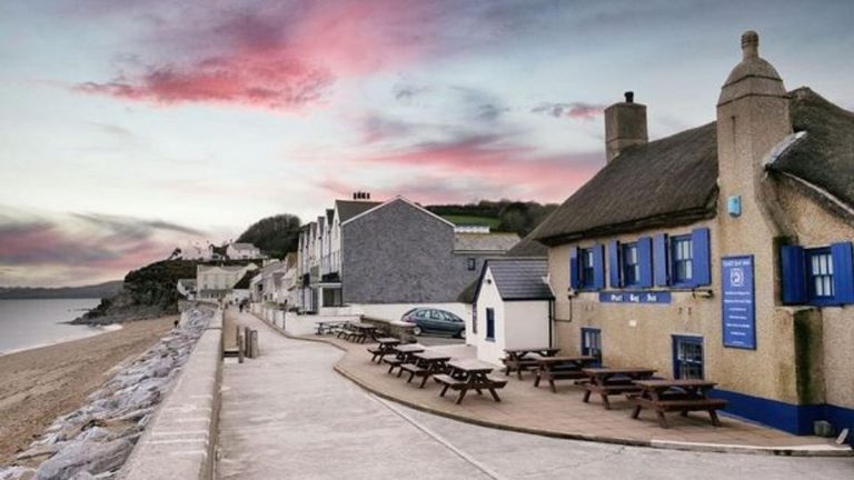 14-Mile Diversion Deals Blow to Devon Pubs and Cafes