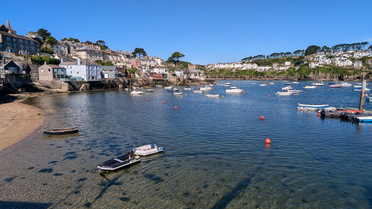 Crews Tackle Significant Boat Fire in Polruan