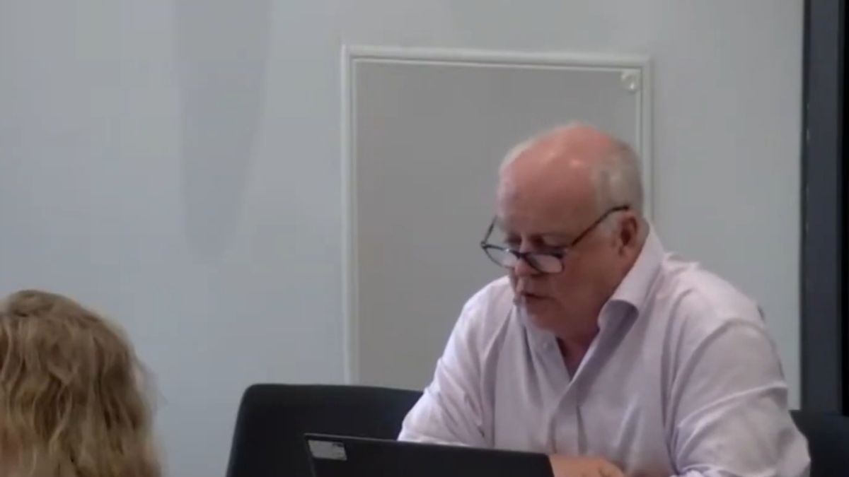Devon Council Redacts Leader's Speech on 700-Home Plan