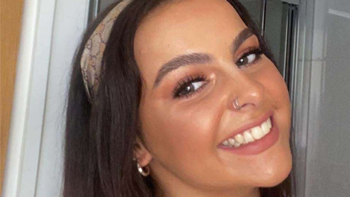 Tributes to 'Incredible' Mum, 25, Who Died from Peanut Allergy