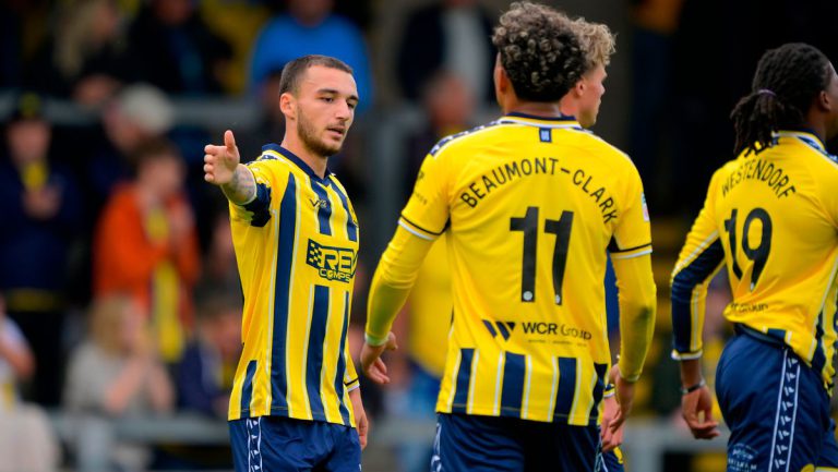 Lo-Everton Hat-Trick Powers Torquay United to Six-Goal FA Cup Win