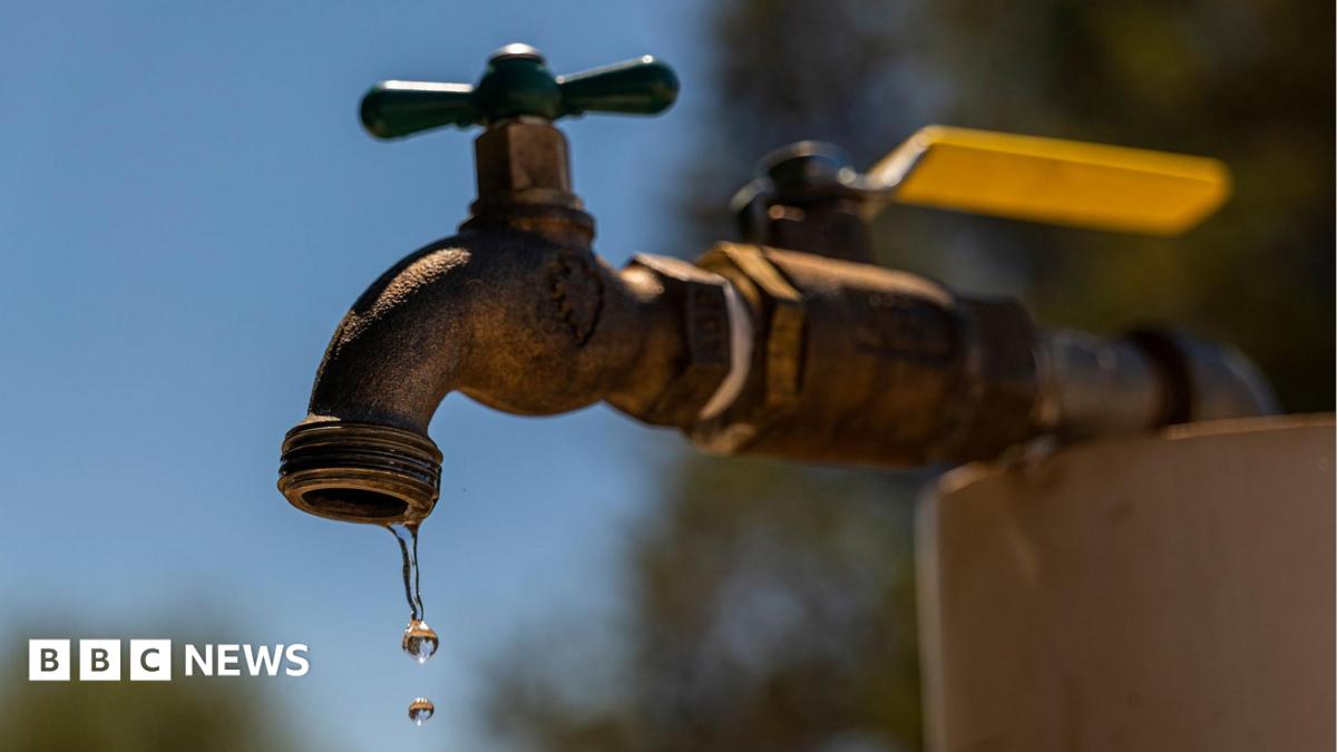 Burst Water Main Cuts Supply for Hundreds in Modbury