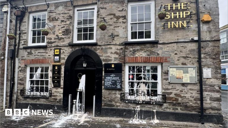 Community Rallies To Support Mevagissey Pub After Paint Attack