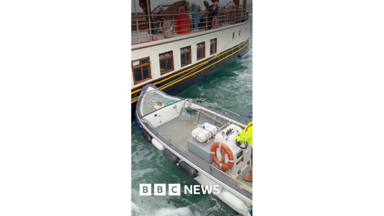 Waverley Paddle Steamer Crush Damages Boat