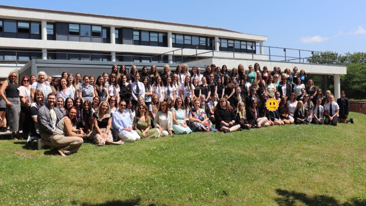Devon Women Invited to Become Empowering Girls Mentors