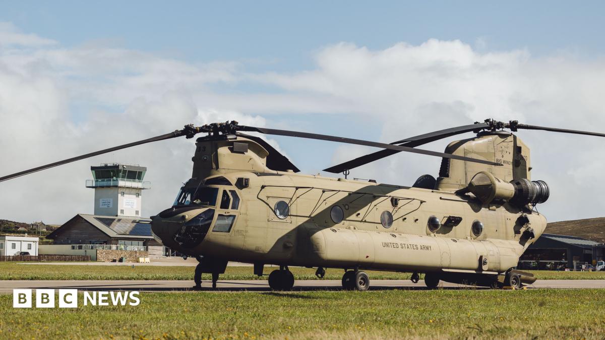 Four US Chinooks Refuel at Land's End Airport