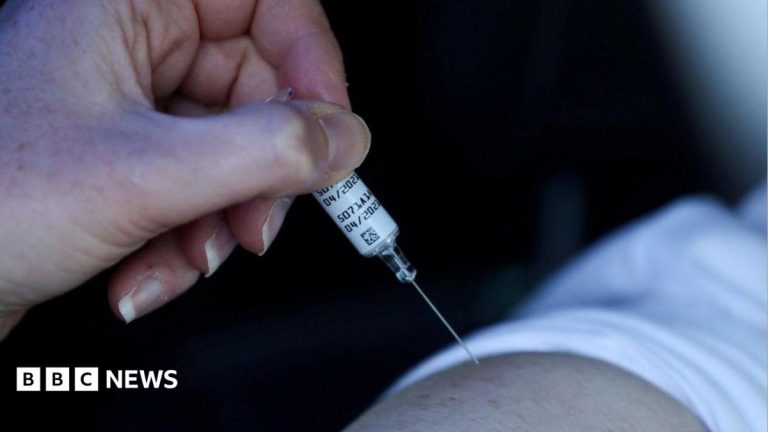 More Teenagers Need Flu Vaccination, Health Chiefs Say