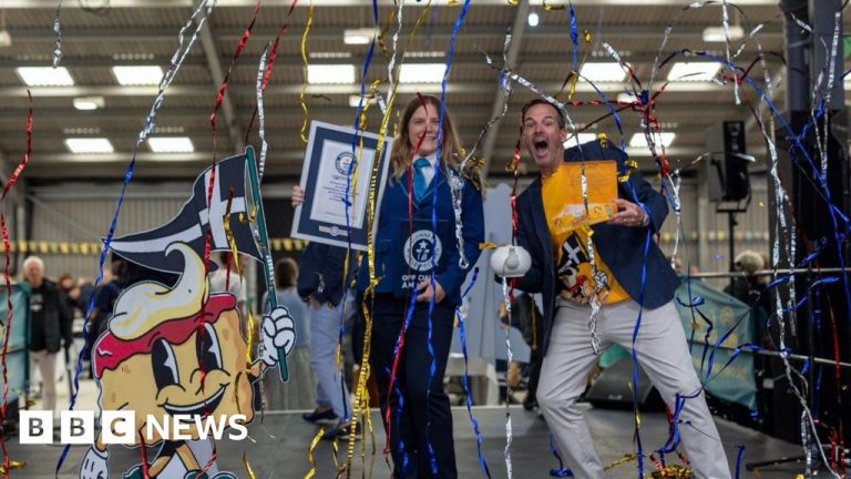 Cornwall Hospice Cream Tea Breaks Guinness World Record