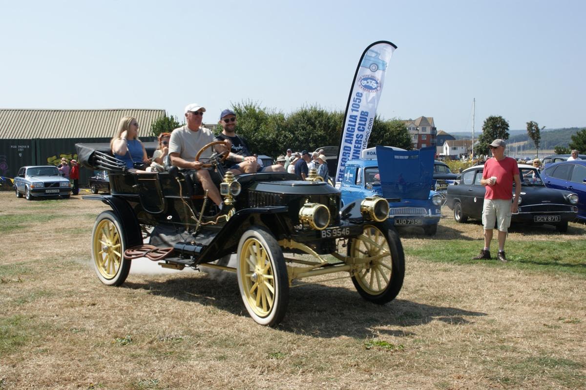 Devon Air Ambulance Receives £2,780.75 from Exmouth Classic Car Show