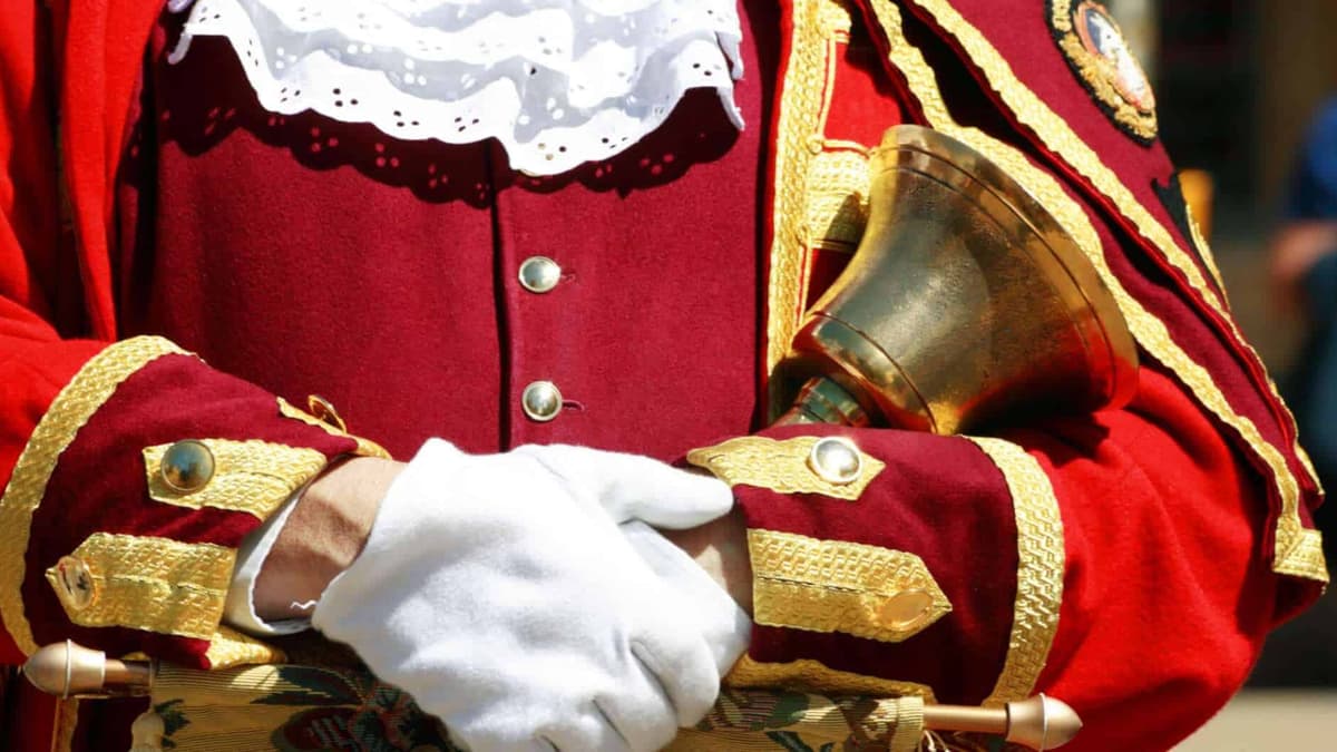 Looe Council Seeks New Town Crier